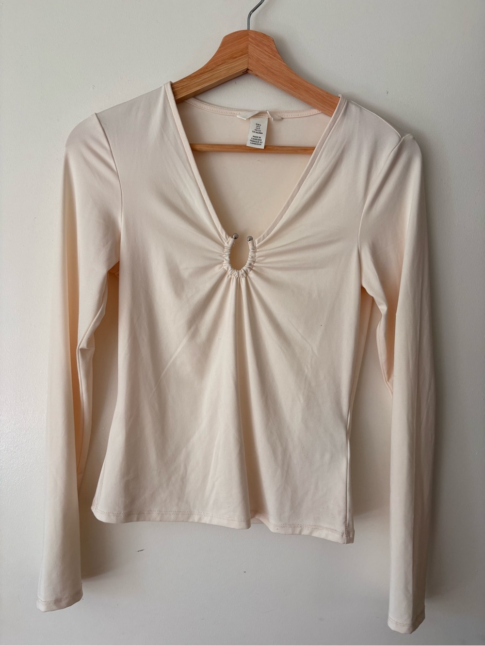 H&M Cream Long Sleeve Keyhole Front Top